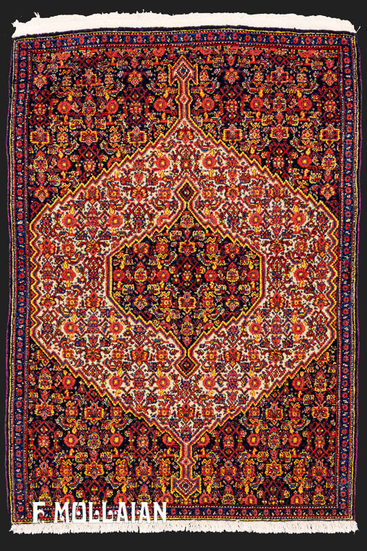 فرش ایرانی سنه آنتیک با طرح استیلیزه چند رنگ کد:۷۰۳۲۲۷۱۴